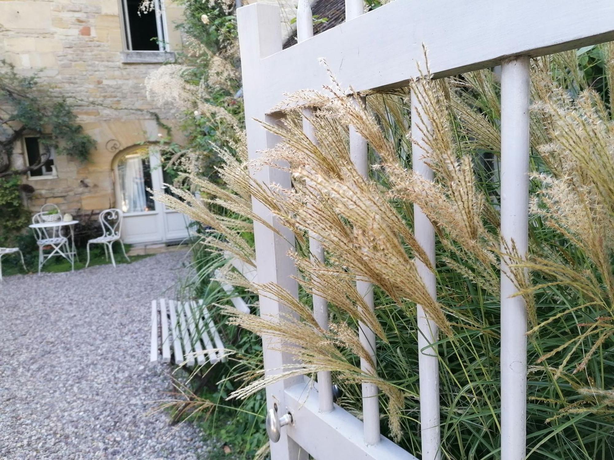 La Malposte Bed & Breakfast Reviers Exterior photo
